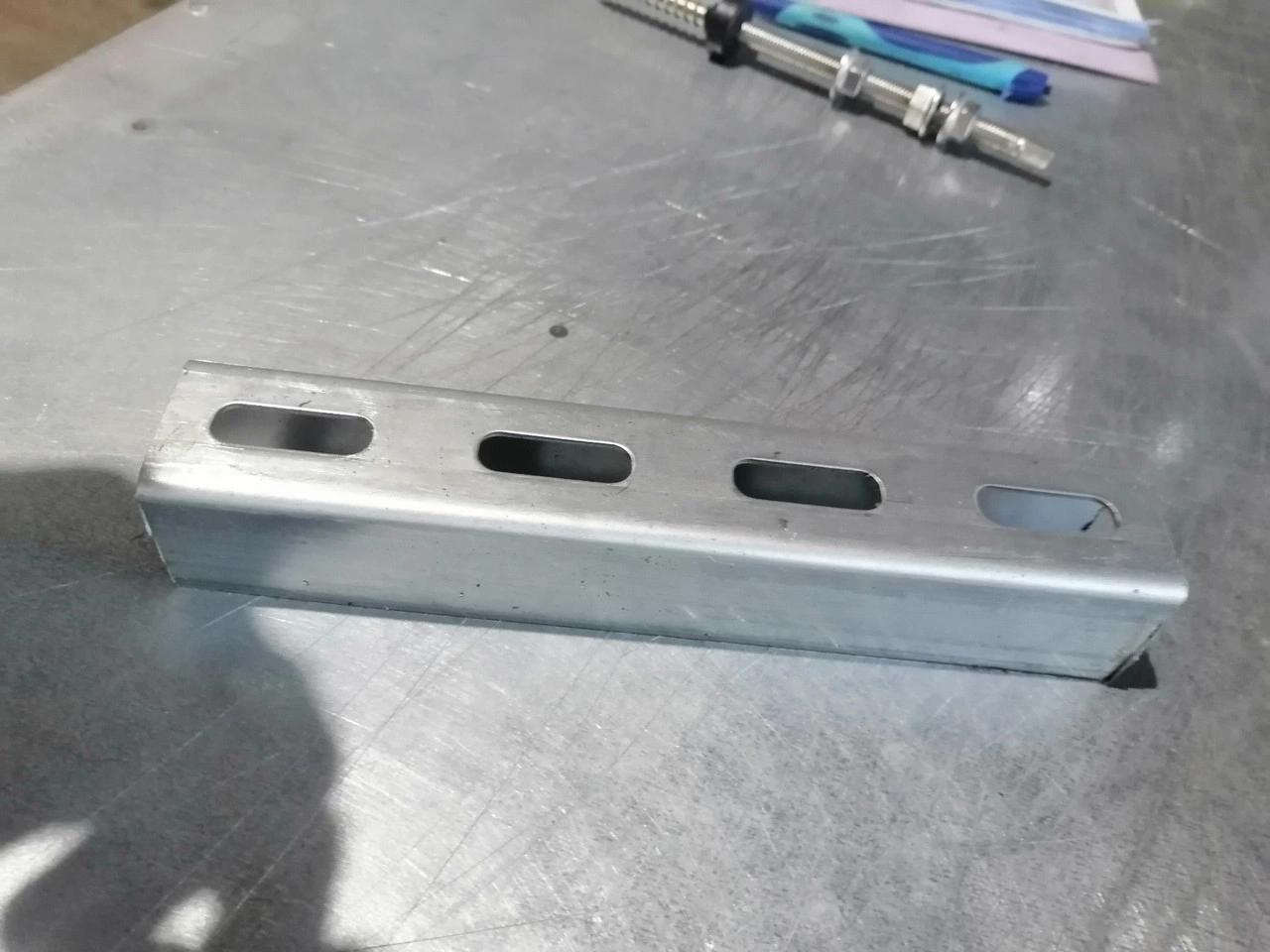 З'єднувач для монтажних профілів 35x35x35x1.5